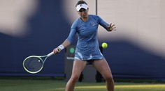 Krejčíková jde po bitvě ve Wimbledonu dál. Tři Češky vypadly, končí i Macháč