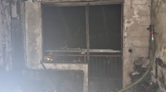 Požár zachvátil byt ve Špindlu. Hasiči evakuovali 16 lidí, jeden člověk se zranil