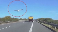 Řidiče na Nymbursku překvapilo letadlo! Prolétlo 20 metrů nad dálnicí