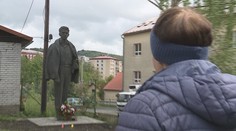 Ve Vsetíně vystavili sochu komunisty Fučíka. Budí emoce u lidí i radních