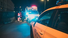 Noční procházka. Dvouletý chlapec se toulal v Pardubicích po ulici jen v pyžamu