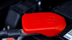 Jak prodloužit životnost autobaterie? Tohle je několik jednoduchých triků