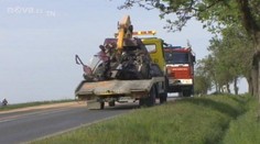 TRAGICKÁ NEHODA! Řidič (25) těžce zranil dvě děti! Sám zemřel...