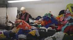 Lidé méně darují oblečení. Charity musí propouštět sociálně slabé zaměstnance