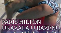 Paris Hilton ukázala u bazénu vychrtlý hrudník