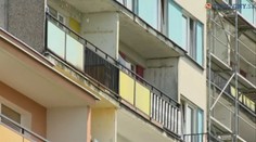 Novodobé VLČÍ DĚTI: V tomto bytě v TAJNÉM POKOJI rodiče SKRÝVALI dvojčata (5)
