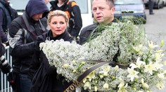 Vdova po Mukovi: zůstává v bytě, kde manžela našla mrtvého!