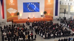 Sjezd ČSSD: Sobotka zůstává předsedou, uspěl i Chovanec