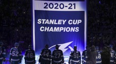 Vasilevskij byl před zápasem naměkko. Pod strop haly zamířil vítězný prapor