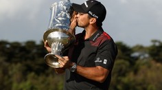 ODPOVĚĎ NA TRAGÉDII: Golfista Day přišel o 8 příbuzných, týden poté vyhrál turnaj