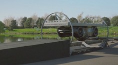 Na festivalu rychlosti bodovalo elektrické auto. Umí zaparkovat vzhůru nohama