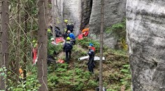 V Adršpachu spadl ze skály horolezec. Na zem se zřítil z výšky 15 metrů