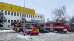 Požár ve Vyškově vyhnal plavce z bazénu. Záchranka ošetřovala zraněné
