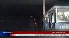 VIDEO: Loupež na benzínce: Zmizely cigarety za 60 tisíc