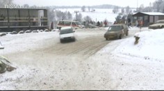 VIDEO: Hustá rallye na sněhu! V akci staré káry