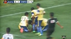 Smrt na hřišti! Peter (23) dal gól, udělal salto a ZEMŘEL! VIDEO