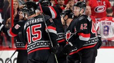 Gól proti lídrovi NHL. Nestrašil pojistil cennou výhru Caroliny!