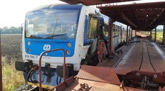 U Mladé Boleslavi se srazily dva vlaky, zranili se tři lidé