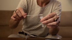 Zaměstnance čeká plošné testování. Jak má probíhat a co hrozí odmítačům