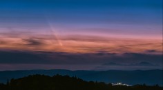 Vzácný úkaz: Astronom vyfotil kometu. Poradil, jak ji můžete zachytit i vy