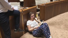 Bizarní situace! Slovenští poslanci blokují parlament, tráví tam i noci