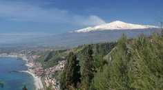 SOPKA ETNA CHRLÍ POPEL! Sicilské letiště mimo provoz!