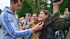 Murray se triumfálně vrátil domů, ve Skotsku ho vítali i psi