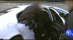 Policie zatkla falešného doktora. Za statisíce léčil rakovinu