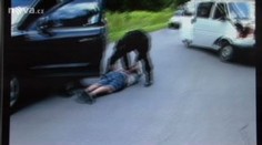 VIDEO Přepadli auto se 14 miliony. Policie je lapila