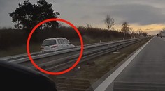 Muž se po dálnici řítil v protisměru. Policie ji musela uzavřít