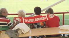 Fotbalové oslavy v Dobrovízi. Levné pivo, dobré jídlo a devět gólů k tomu