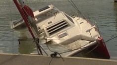 Tsunami po výbuchu sopky zasáhlo Nový Zéland. Potopilo několik lodí