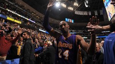 Hrál jako zamlada! Kobe Bryant vystřílel Lakers pátou výhru