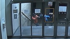 Pražská policie dopadla známé recidivisty, měli oloupit a zmlátit mladíka