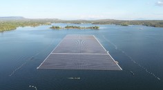 V Thajsku rostou gigantické hydrosolární elektrárny, mají pokrýt třetinu spotřeby energie