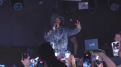 EXKLUZIVNĚ: Záběry Travise Scotta přímo z klubu, kde uspořádal další koncert