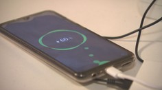 Británie pracuje na nové technologii. Díky ní by se mobily téměř nenabíjely