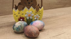 VIDEO: Překvapte koledníky vajíčky jako z vesmíru. Zvládne je každý