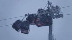 Hororová podívaná na horách: Na lanovce se srazilo pět kabinek!