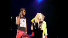 VIDEO: Madonna zkolabovala při turné, vydělalo jí 7,3 miliardy