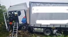 U Protivína se srazilo osobní auto s kamionem. Jeden z řidičů zemřel