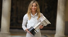 Pizza na pláži, památky i moře. Sexy Ledecká si naplno užívá konec léta