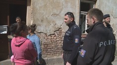 Sousedi se pobili při velikonoční koledě. Zasahovat musela policie