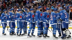 Colorado boří NHL. Vyrovnalo téměř stoletý rekord, MacKinnon dotáhl Hejduka