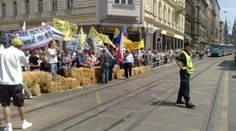 Milion stávkujících. Nečas: Reformy nezastavíme