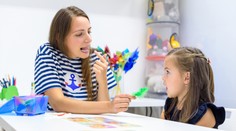 Co dělat, pokud vaše dítě nemluví? Poradíme, které signály byste neměli přehlédnout