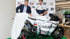 Jezdec MotoGP Karel Abraham odhalil novou motorku na sezonu