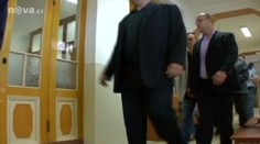 Policisté měli vydírat podnikatele. U soudu i bratr exministra