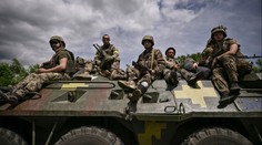 Ukrajina na východní frontě čelí kritické situaci. Rusko postupuje velmi rychle