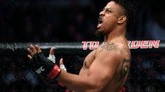 Skandál v UFC: Bojovník mezi koly inhaloval zakázanou látku!